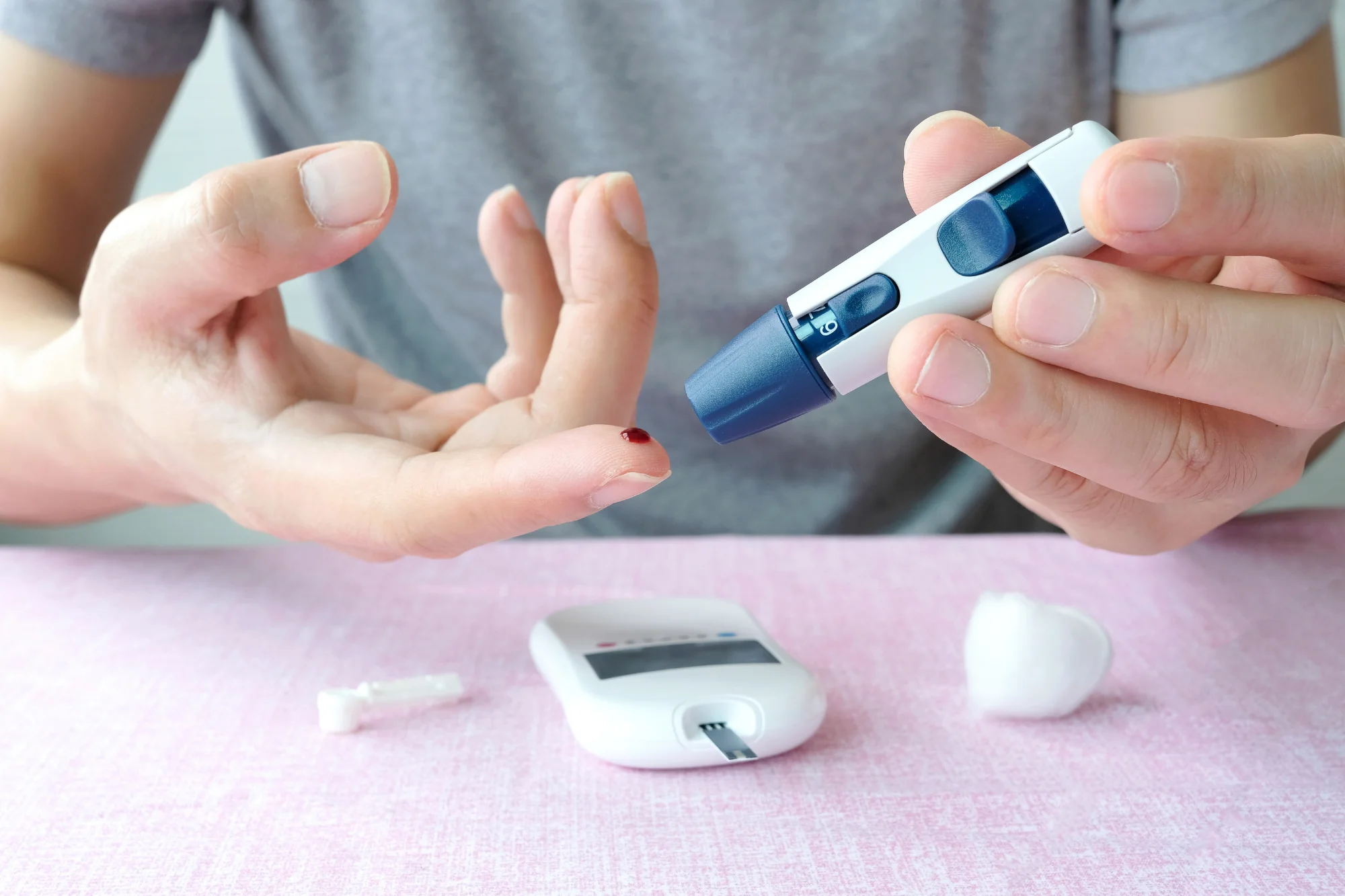 Checking woman's diabetic numbers